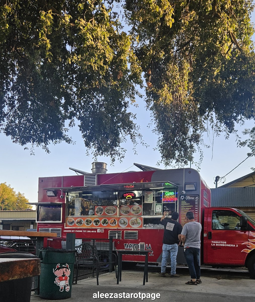Taquitos La Bombonera 2